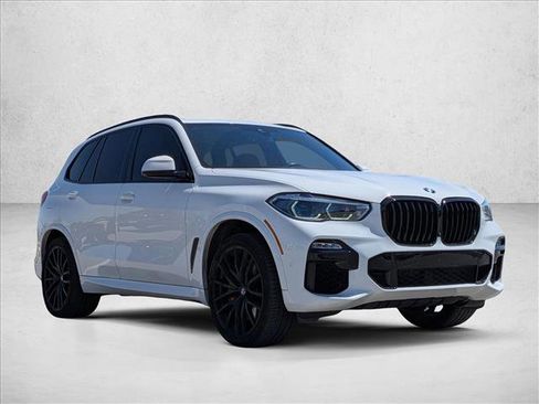 Used 2021 BMW X5 M50i w/ Executive Package AWD/4WD image 3