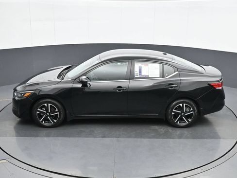 Used 2024 Nissan Sentra SV FWD image 18