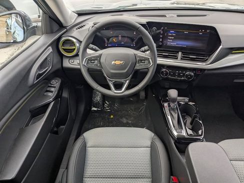 New 2026 Chevrolet Trax LT w/ Driver Confidence Package image 16