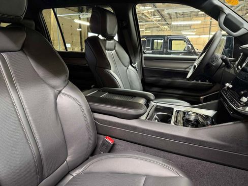 New 2026 Jeep Grand Wagoneer L Limited image 21