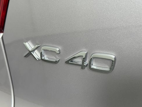 New 2026 Volvo XC40 B5 Plus w/ Climate Package AWD/4WD image 6
