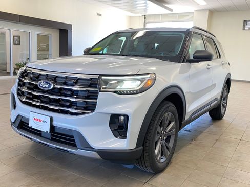 New 2026 Ford Explorer Active w/ Active Comfort Package AWD/4WD image 4