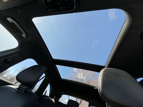 Certified 2025 Mercedes-Benz GLC 300 4MATIC image 28