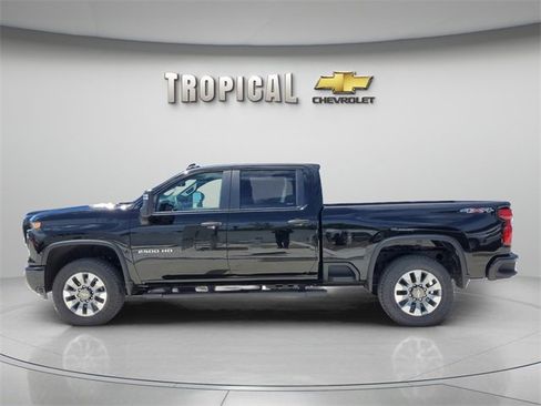New 2025 Chevrolet Silverado 2500 Custom w/ Custom Value Package image 2