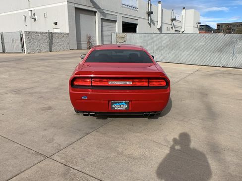 Used 2013 Dodge Challenger R/T image 4