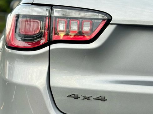 Used 2017 Jeep Compass Trailhawk image 7