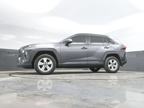 Used 2021 Toyota RAV4 XLE FWD image 32