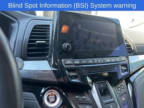 Used 2023 Honda Odyssey Elite image 11