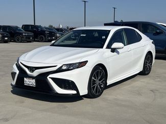 Used 2024 Toyota Camry SE video 1
