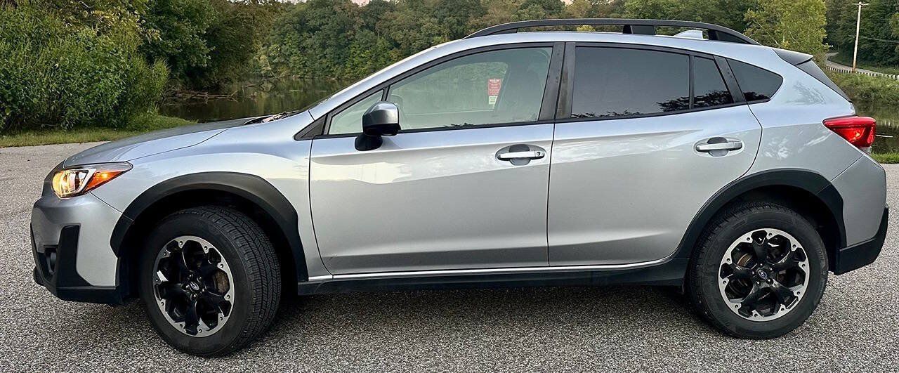 Used 2021 Subaru Crosstrek 2.0i Premium AWD/4WD image 3