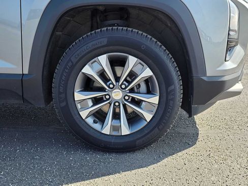 Certified 2025 Chevrolet Equinox LT w/ Convenience Package II AWD/4WD image 9