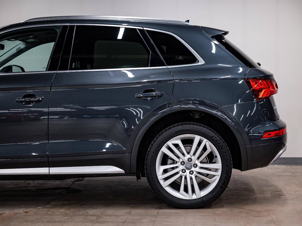 Used 2018 Audi Q5 2.0T Premium Plus w/ Premium Plus Package AWD/4WD image 24