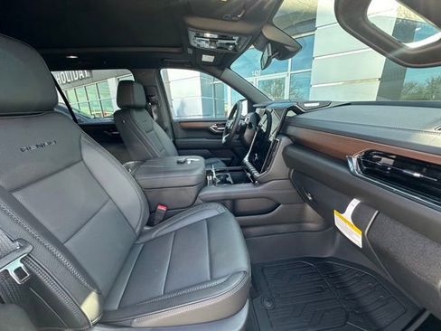 New 2026 GMC Yukon XL Denali w/ Sun & Power Step Package AWD/4WD image 33