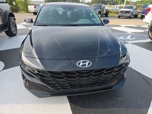 Used 2023 Hyundai Elantra SEL image 7