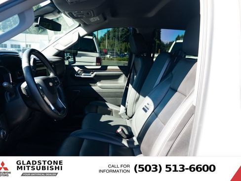 Used 2023 Chevrolet Silverado 1500 LT w/ Leather Package AWD/4WD image 18