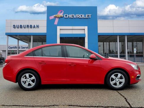 Used 2016 Chevrolet Cruze LT image 4