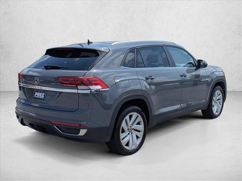 Used 2023 Volkswagen Atlas Cross Sport SE FWD image 5