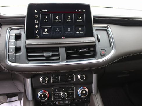 Used 2023 GMC Yukon SLT w/ SLT Luxury Package image 18