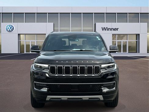 Used 2023 Jeep Wagoneer Series III w/ Preferred Equipment Group AWD/4WD image 8