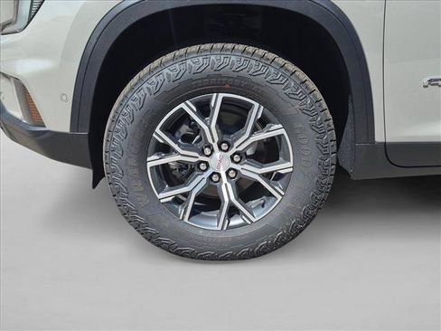 New 2026 GMC Acadia AT4 w/ Super Cruise Package AWD/4WD image 10