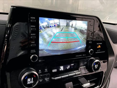 Certified 2022 Toyota Highlander LE image 26