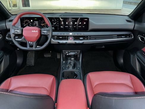 Used 2025 Kia K4 GT-Line w/ GT-Line Premium Package image 4