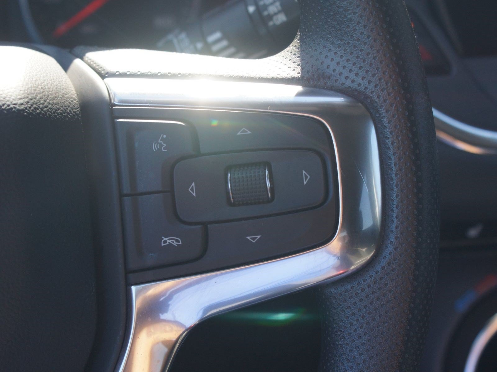 Used 2025 Chevrolet Blazer LT FWD image 10