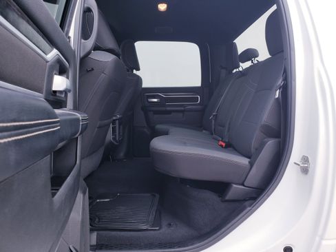 Used 2024 RAM 2500 Big Horn w/ Sport Appearance Package image 15