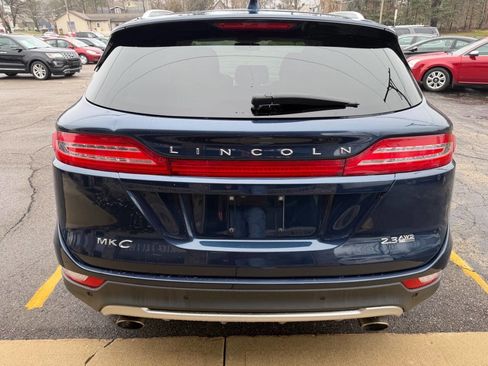 Used 2016 Lincoln MKC Select w/ Lincoln MKC Climate Package image 4