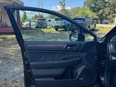 Used 2018 Subaru Outback 2.5i Limited AWD/4WD image 6