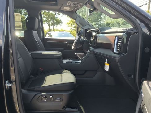 New 2025 GMC Sierra 2500 Denali w/ Denali Reserve Package image 29
