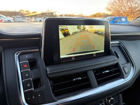 Used 2023 GMC Yukon SLT image 11