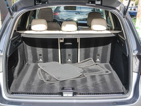 Used 2022 Mercedes-Benz GLC 300 4MATIC w/ Premium Package Lite image 20