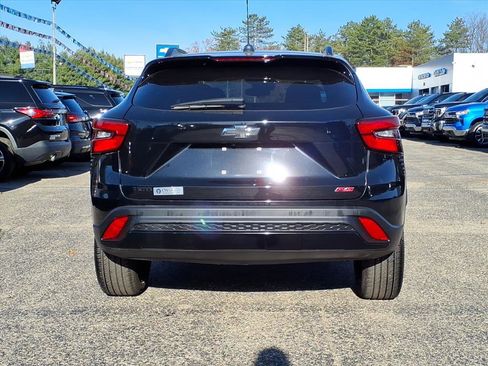 Certified 2024 Chevrolet Trax RS w/ Sunroof Package image 14