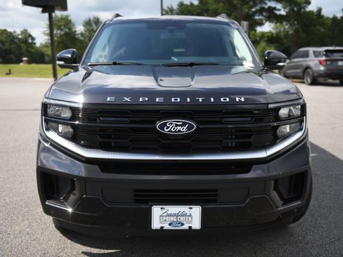 New 2027 Ford Expedition Platinum RWD image 5
