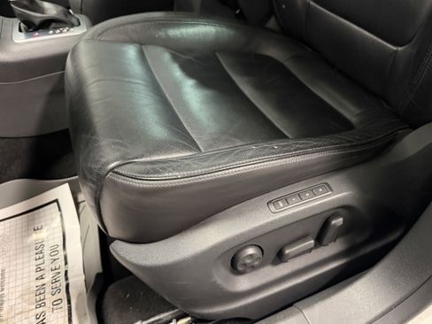 Used 2017 Volkswagen Tiguan Sport image 20