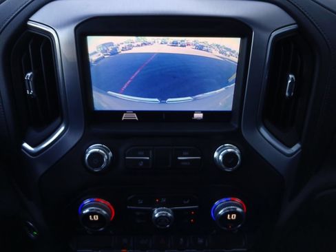 Used 2020 GMC Sierra 1500 SLE w/ SLE Value Package AWD/4WD image 9