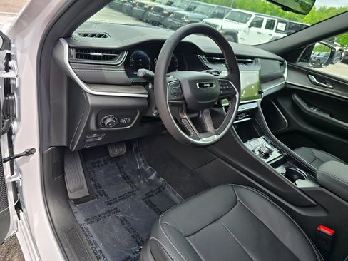 New 2026 Jeep Grand Cherokee Limited AWD/4WD image 22