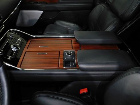 Used 2024 Lincoln Navigator Reserve w/ Equipment Group 201A image 35