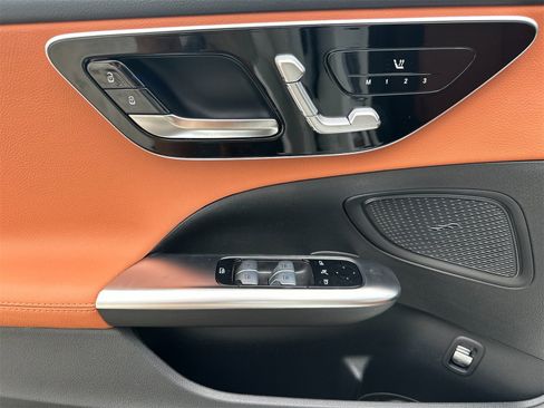 New 2025 Mercedes-Benz C 300 4MATIC Sedan image 11