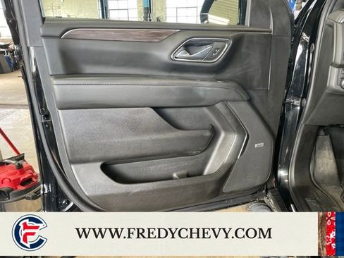 Certified 2024 Chevrolet Suburban Z71 w/ Off-Road Capability Package image 12