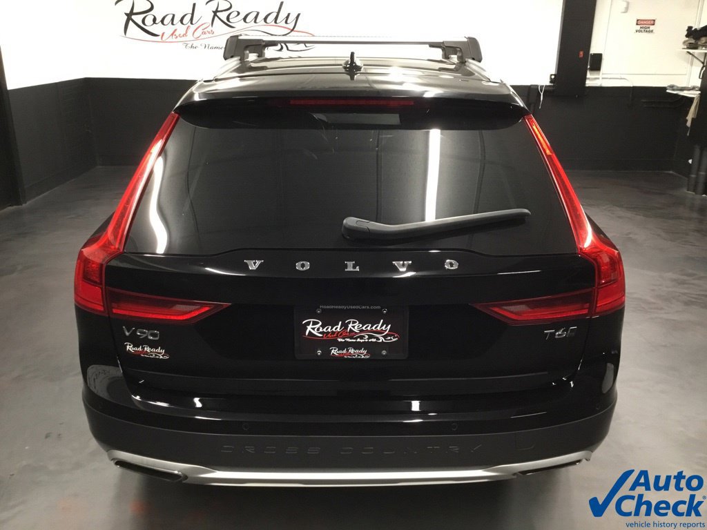Used 2020 Volvo V90 T6 Cross Country AWD/4WD image 9