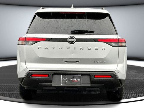 Used 2024 Nissan Pathfinder SV AWD/4WD image 6