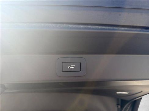 Used 2026 Land Rover Range Rover Sport Dynamic SE AWD/4WD image 9