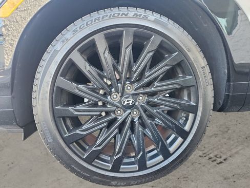 Used 2025 Hyundai Santa Fe Calligraphy AWD/4WD image 9