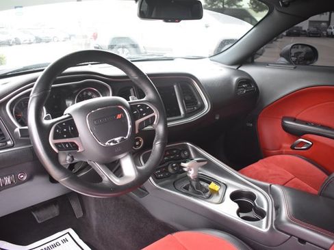 Used 2018 Dodge Challenger R/T Plus image 17