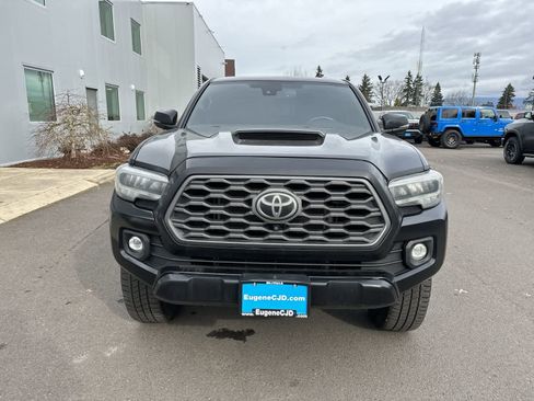 Used 2021 Toyota Tacoma TRD Sport image 7