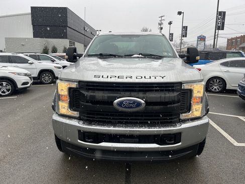 Used 2017 Ford F250 XLT image 2