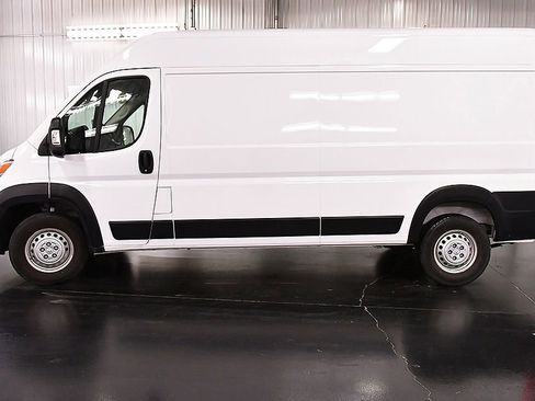 Used 2025 RAM ProMaster 3500 w/ Convenience Group FWD image 4