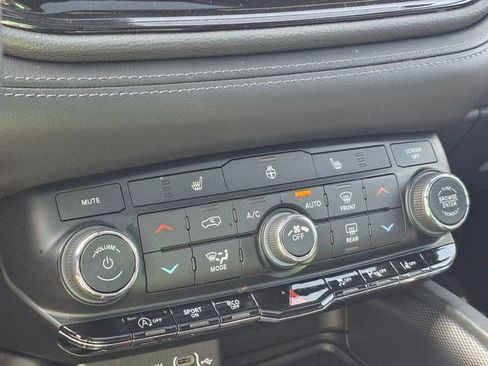 Used 2022 Dodge Durango GT AWD/4WD image 34